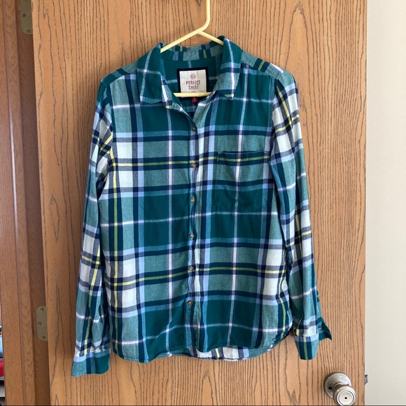 SO “The Perfect Shirt” Flannel in Green and Blue - Picture 2 of 5